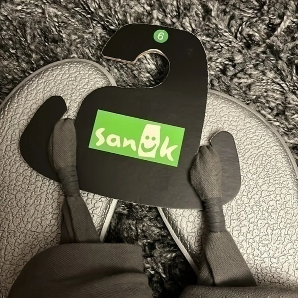 Metallic Sanuk size 6